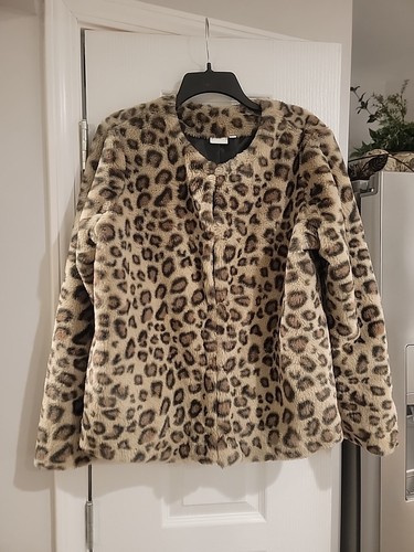 Leppard Print Jacket. Hook Closure. Super Sift Large. - Picture 1 of 10