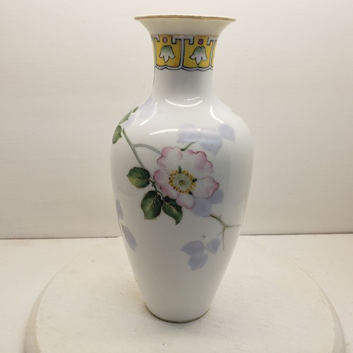 Jarrón Nipon pintado a mano con rosas rosadas 12 1/2" de alto núcleo de cabaña vintage - Imagen 4 de 11