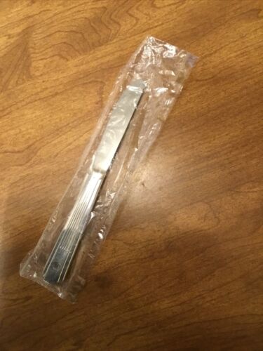 Vtg Hilton Hotel Youth Knife Oneida STNLS Steel  6 3/4" Old Mark NIP Unopened - Picture 1 of 5