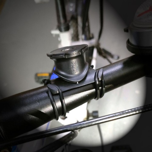 Adjustable Bicycle Handlebar Stand Bike MTB Phone Holder Security Lock Support - Photo 9 sur 16