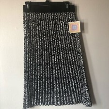 NWT LuLaRoe Printed Accordion Pleated Skirt Size S runs large