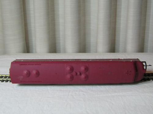 Hornby GM12 Diesel Loco Commonwealth Rail (Aust) - Maroon - OO Gauge - Picture 6 of 8