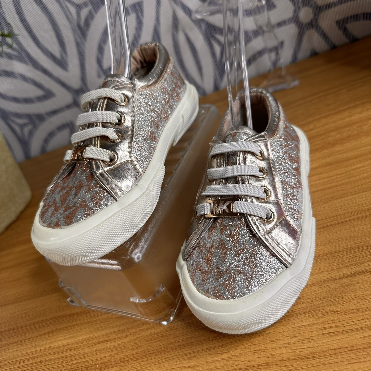 Used Michael Michael Kors Casual Shoes 7.5 Michael kors Tddler Casual display picture 1