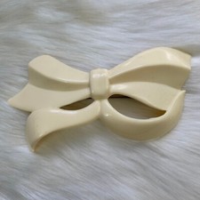 Vintage Ivory Plastic Clip Hair Bow