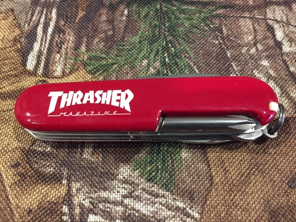 "Thrasher" Victorinox швейцарский армейский нож - ограниченный выпуск - Изображение 2 из 4