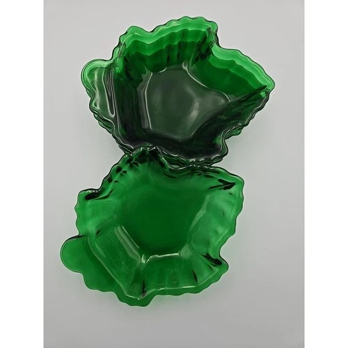 Vintage Anchor Hocking LEAF CANDY NUT BOWL Emerald Green Glass 5" X 6.5" 4pcs
