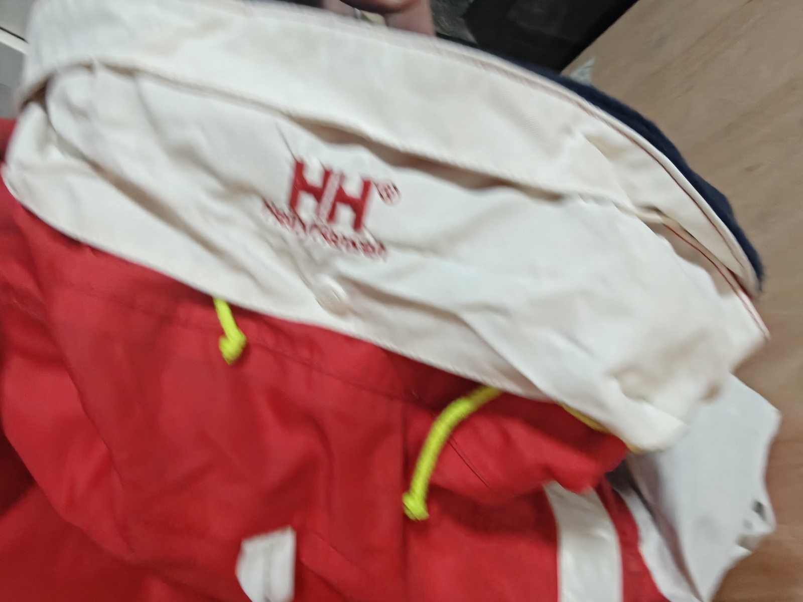 Helly Hansen sailing jacket red mens with straps and sos Whistle L /XL rrp £450 image 10