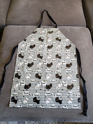 Harrods Knightsbridge Apron w/ Cute White And Black Scottie Dogs - GREAT COND! 