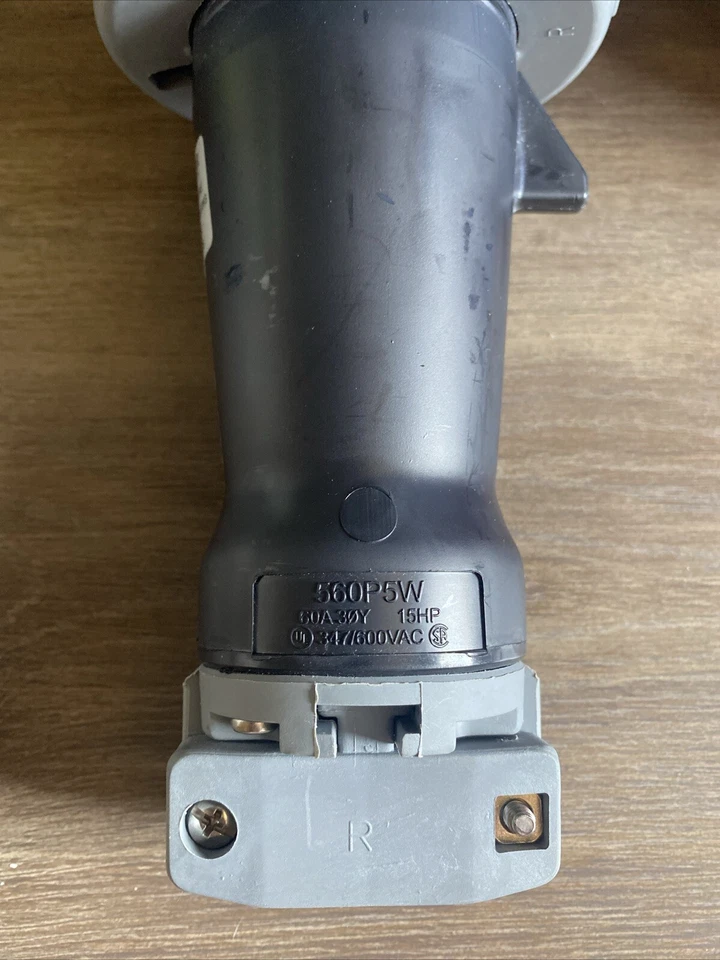 Hubbell HBL560P5W Plug60A 347/600V 3 Phase Plus HBL560R5W Wall Outlet Combo New - Image 3 of 4