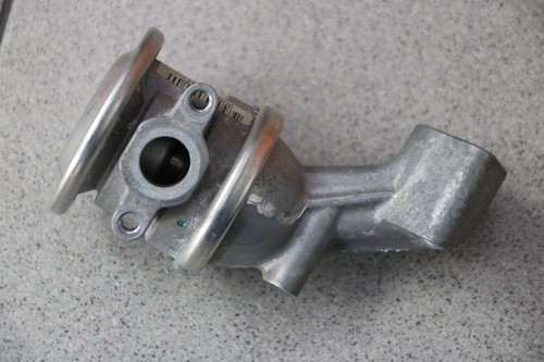 AUDI A6 C7 A8 D4 3,0 TFSI AGR KOMBIVENTIL 06E131101E