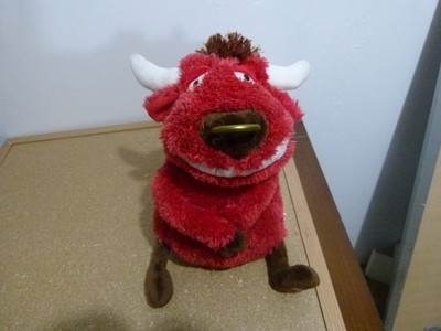 Stuffed animal toy- Lovable romantic bull with sound effects- used