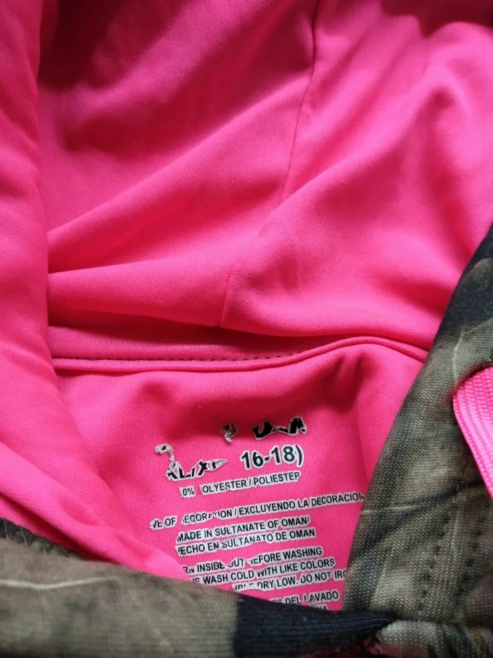 LADIES Mossy Oak Camo Sweatshirt Size (16-18) Nice  - Image 3 of 3