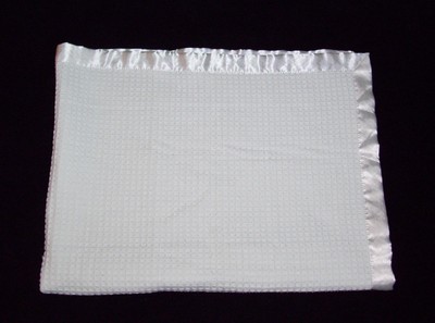 thermal waffle weave blanket with satin trim