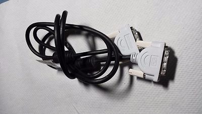 Samsung DVI-D Single Link Male-Male Cable 4.5 feet M-M Black. PN: BN39-00246N