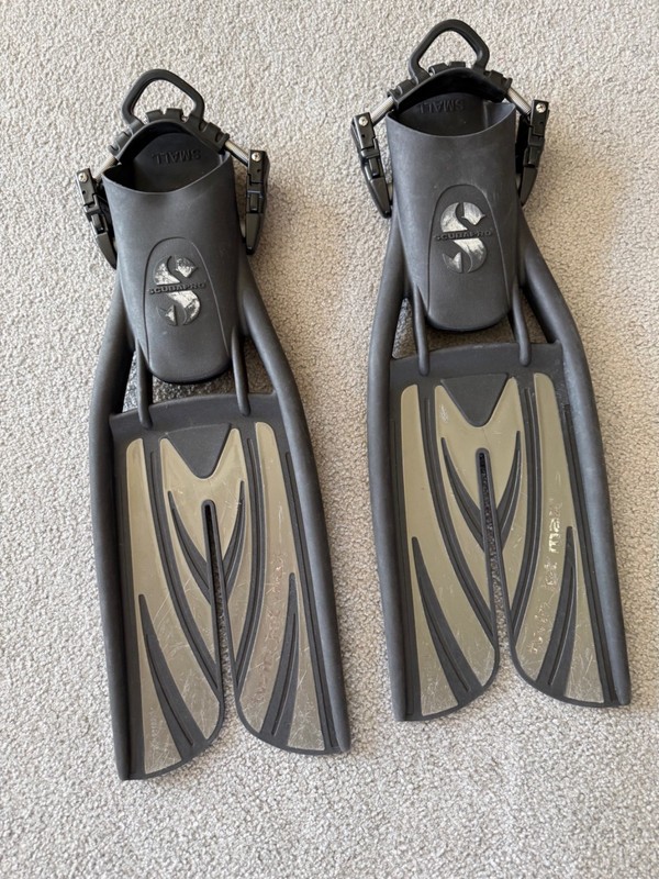 Scubapro Twin Jet Max Fins Size Small
