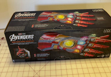 Marvel Legends Series Endgame Iron Man Nano Gauntlet Electronic Fist DMG Box A2