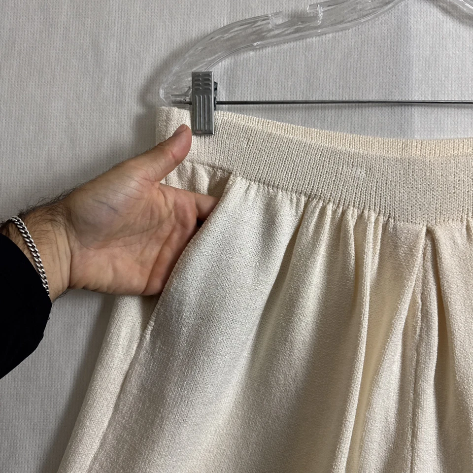 Pantalones Cortos Para Mujer Colección St John 12 Marfil Cintura Alta Pull On Santana Tejido Foto 3 de 4