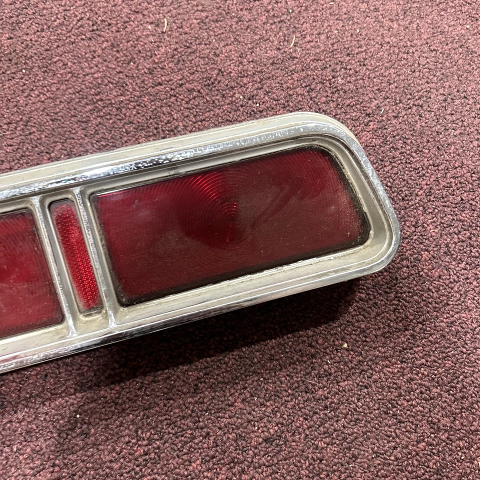 1967 Chevrolet Caprice Impala задний фонарь в сборе под правую руку - Изображение 4 из 4