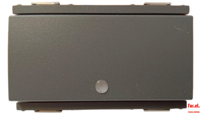 Vimar 16025G - Umschalter 3 Module 1P 16AX Lum.So