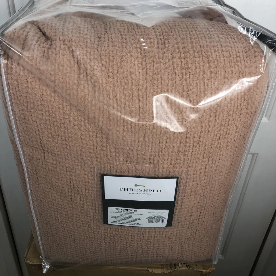 Threshold Twin XL Comforter Set Pink Metal Waffle - Image 3 of 4