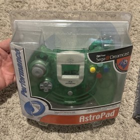 Lot Of 2 SEGA Dreamcast Controller HKT-7701 White and Green Astropad