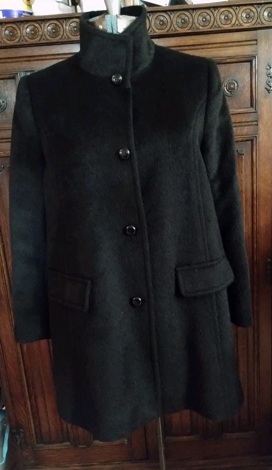 Katherine Kelly Women’s sz 8 Alpaca Wool Blend Sophisticated Black Button Coat - Image 4 of 4