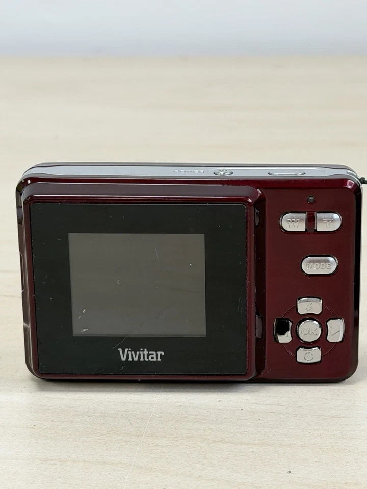 Vivitar Vivicam 7020 7.1MP 4x Zoom Compact Digital Camera, Red - Image 3 of 4