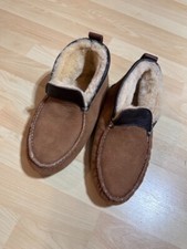QUODDY Chestnut Brown Dorm Bootie Slippers Mens Sz 8 Sheepskin Shearling Vibram