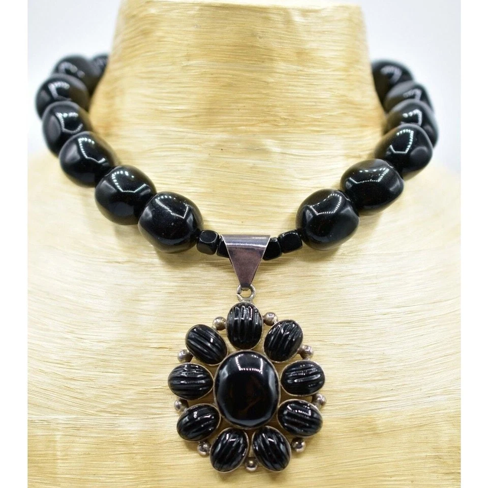 Vintage 925 Sterling Silver Necklace Pendant Heavy Black Stone Rock Beaded Bin3