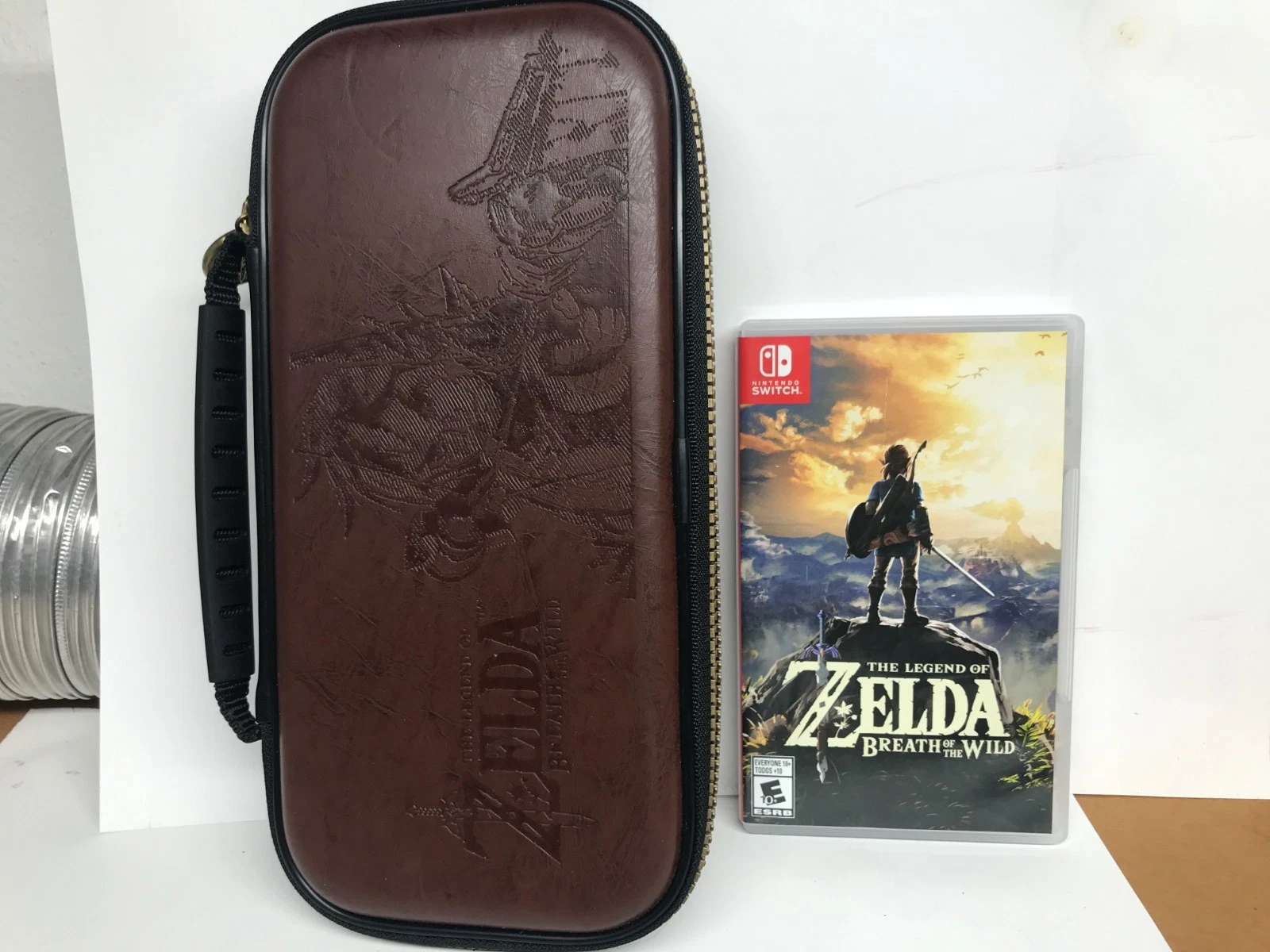 Nintendo Switch Legend of Zelda: Breath of the Wild Video Game & Case pre-owned