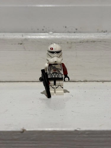 Lego Star Wars minifigure Clone Commander Neyo, Set 75037