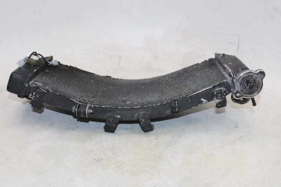 2000 Honda CBR900RR OEM ENGINE RADIATOR MOTOR COOLER COOLING RADIATER - Image 3 of 4