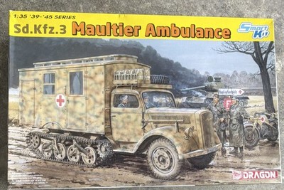 NEW SEALED Dragon Sd.Kfz.3 Maultier Ambulance 1:35 Smart Kit Model Kit 6766