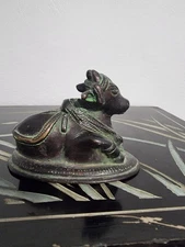 statuette Nandi en Bronze, Inde style antique taureau couché bouddhisme 