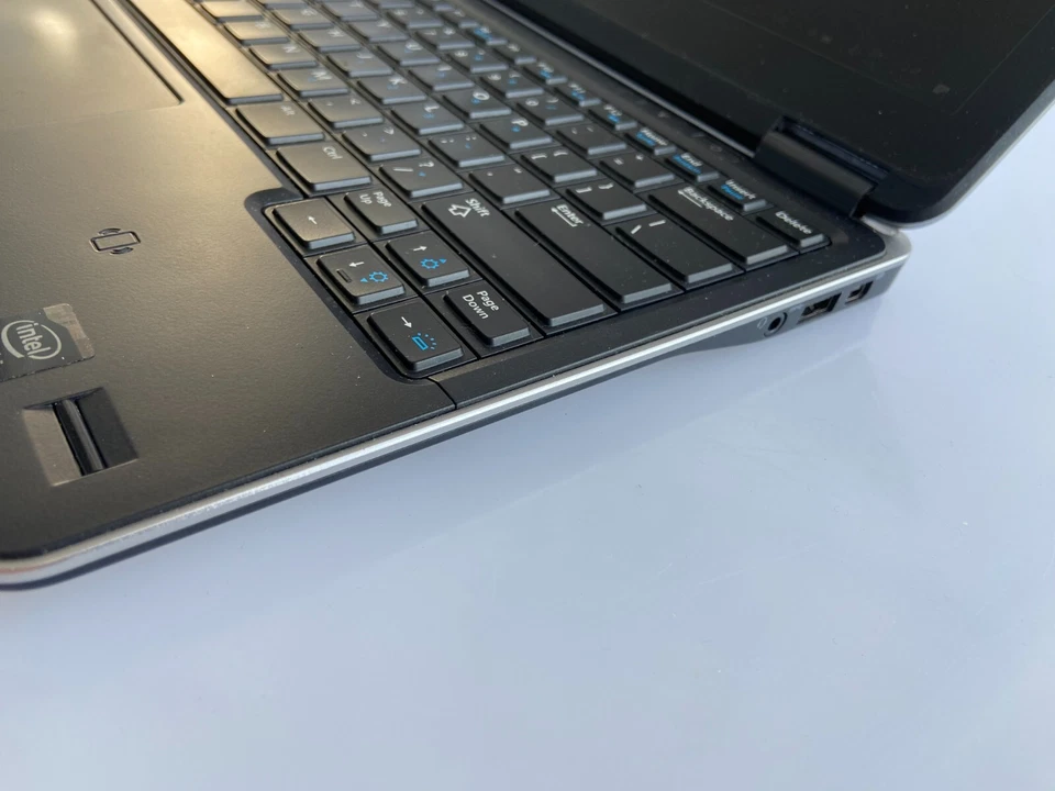 Dell LATITUDE E7240 Core i5 4310M 8GB RAM 240GB SSD Windows 10 WebCam Akku neu - Bild 4 von 4