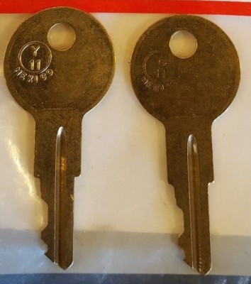 SD1-SD50 2 New Keys Stow + Davis desks and Supreme Tire Key Cut to your code