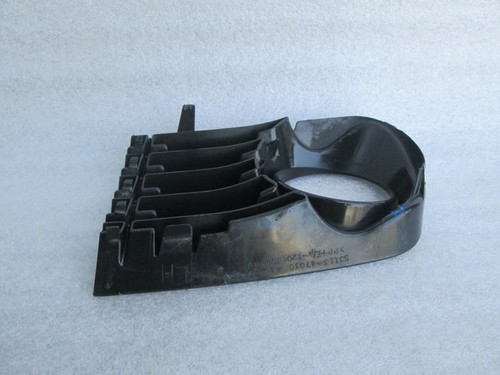 2004-2009 Toyota Prius Left Driver Side Bumper Fog Light Cover Grille OEM - Picture 7 of 8