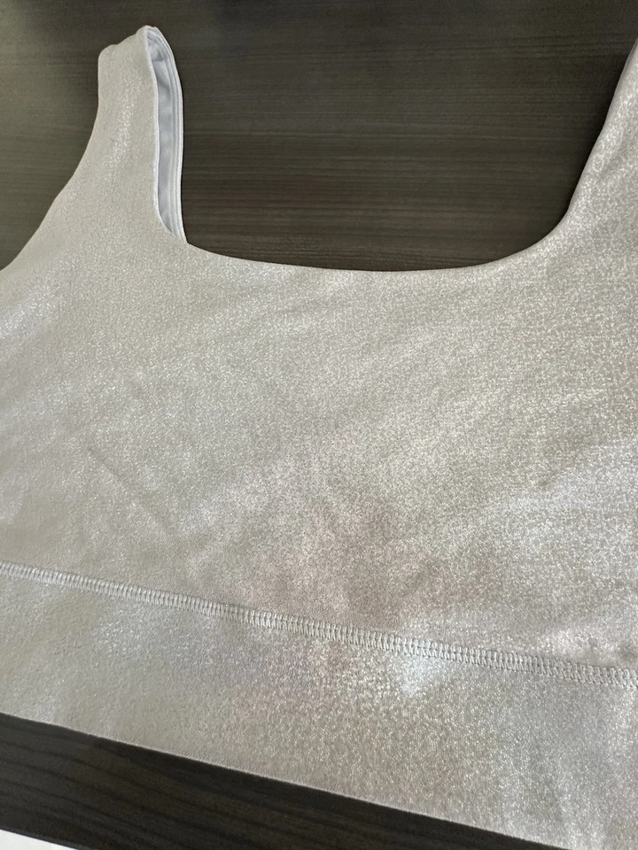 Sujetador deportivo Fabletics Harlyn Midi impacto medio para mujer XXL plateado brillo Foto 2 de 4