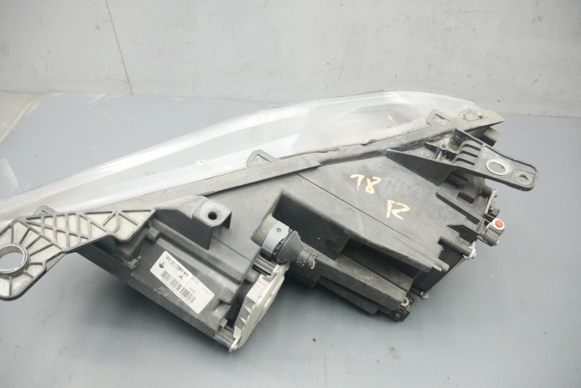 2014-2017 Maserati Ghibli Front Right Side Headlight Lamp 670005473 OEM