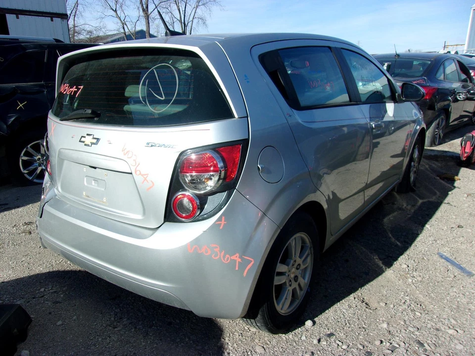 Used Seat Rear fits: 2012 Chevrolet Sonic  Grade C Foto 4 de 4