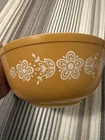 Vintage MCM Pyrex Butterfly Gold Mixing Bowl #403 Yellow -White Flowers 2.5 QT