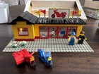 LEGO 6373 Motorcycle Shop Town Classic 1984 instructions and box 98% complete