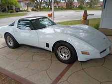1980 White Chevrolet Corvette   | C3 Corvette Photo 1