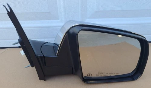 2007-2013 TOYOTA TUNDRA RH PASSENGER SIDE MIRROR HEATED CHROME COVER OEM 803216