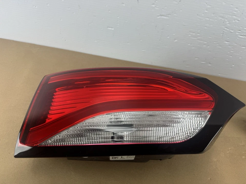 LUZ TRASERA DERECHA + IZQUIERDA CHRYSLER PACIFICA 68228940AF OEM 2017 2018 2019 2020 Foto 3 de 4