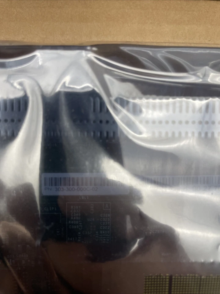 303-300-000C-02 – EMC Unity 12Gb SAS LCC Storage Controller Module DAE - Image 3 of 4