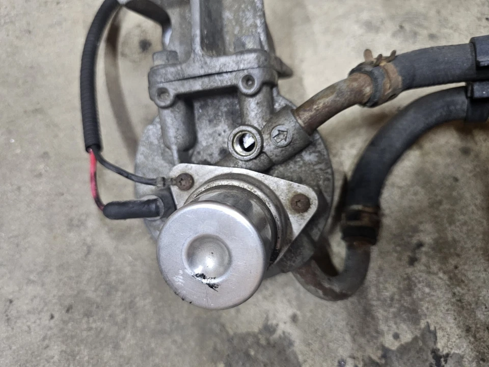 CABEÇA DE FILTRO DE COMBUSTÍVEL Duramax Sierra Silverado 04-10 LLY LBZ LMM com suporte e linha - Imagem 2 de 4