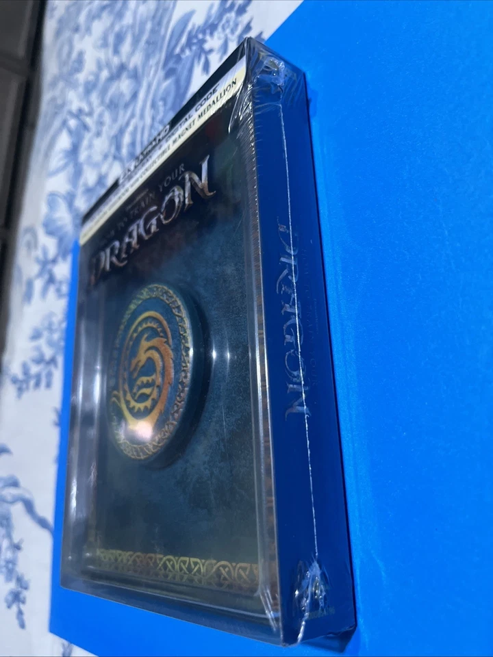 How To Train Your Dragon STEELBOOK 4K UHD Blu-ray W/Digital & Magnetic Medallion - Image 2 of 4