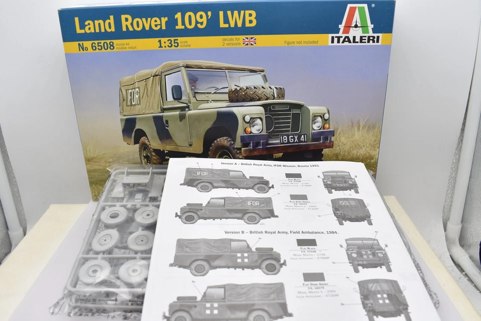 Modellino auto model kit da montare scala 1:35 jeep Land Rover 109 LWB Italeri - Immagine 4 di 4