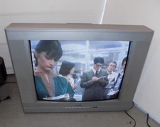 RCA 24V510T 24 inch CRT TV Retro Gaming TV with Remote